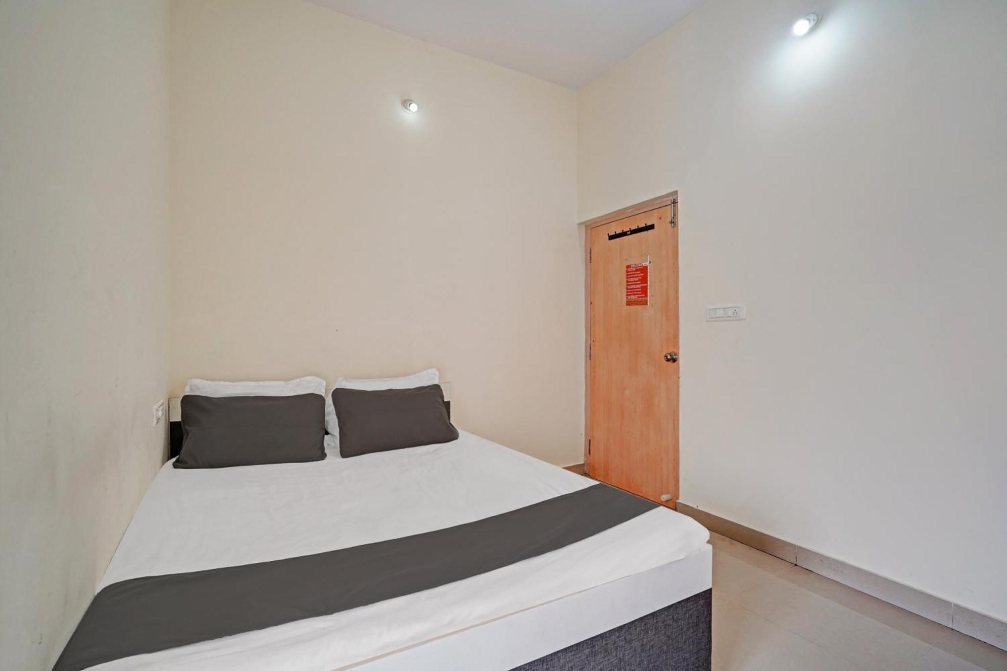 Hotel O Mg Boarding And Lodging Bangalore Exterior photo